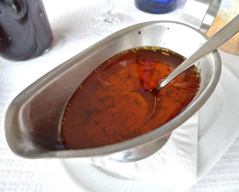 无人,横图,室内,特写,西班牙,香料,美味,食品,辣酱,饮食,盘子,汤匙,摄影,清新,开胃酱,彩图,酱油壶