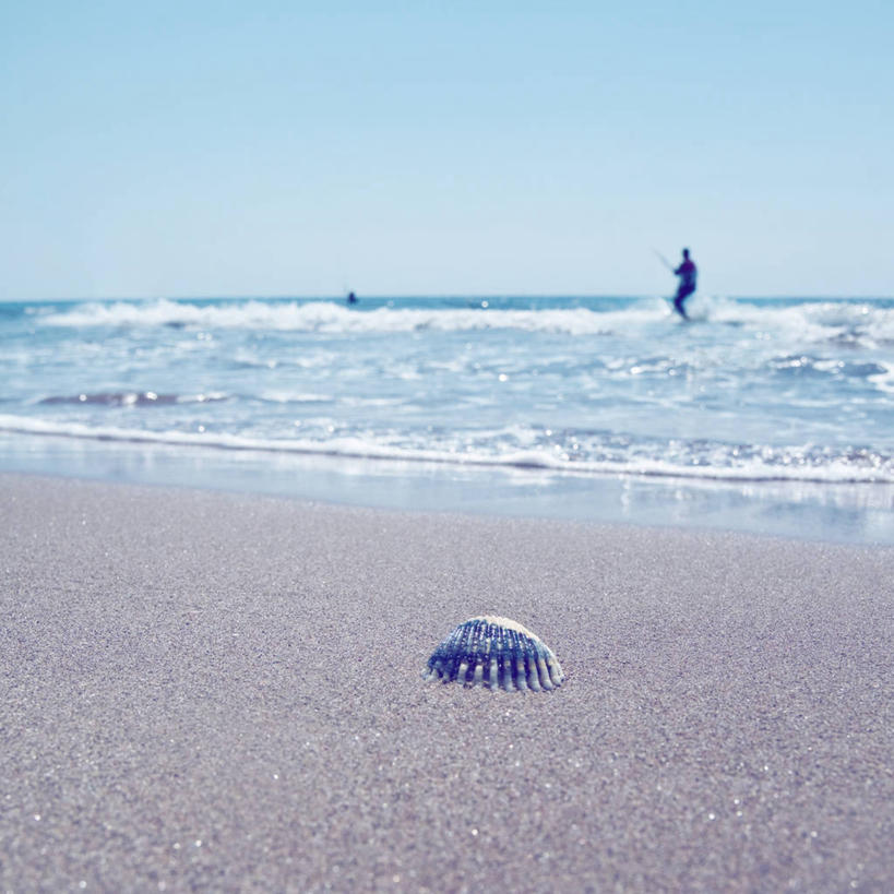 冲浪,一个人,方图,室外,白天,海浪,西班牙,巴塞罗那,沙子,水平线,摄影,加泰隆尼亚,万里无云,海滩,彩图