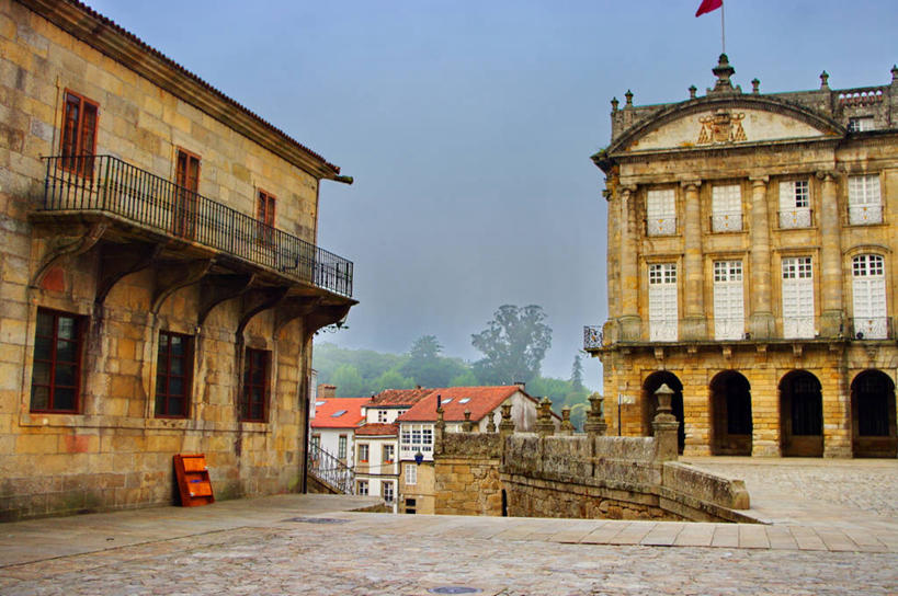 无人,横图,室外,白天,建筑,西班牙,欧洲,拱门,历史,树,天空,摄影,南欧,西班牙王国,圣地亚哥.德孔波斯特拉古城,加利西亚,加利西亚自治区,彩图