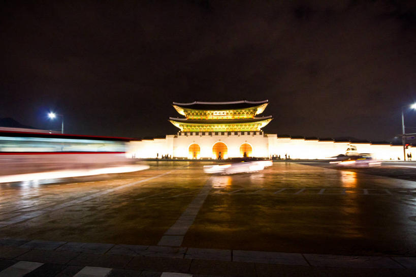 宫殿,横图,室外,夜晚,运动模糊,建筑,首尔,韩国,交通,首都,运输,摄影,迅速,照亮,万里无云,彩图