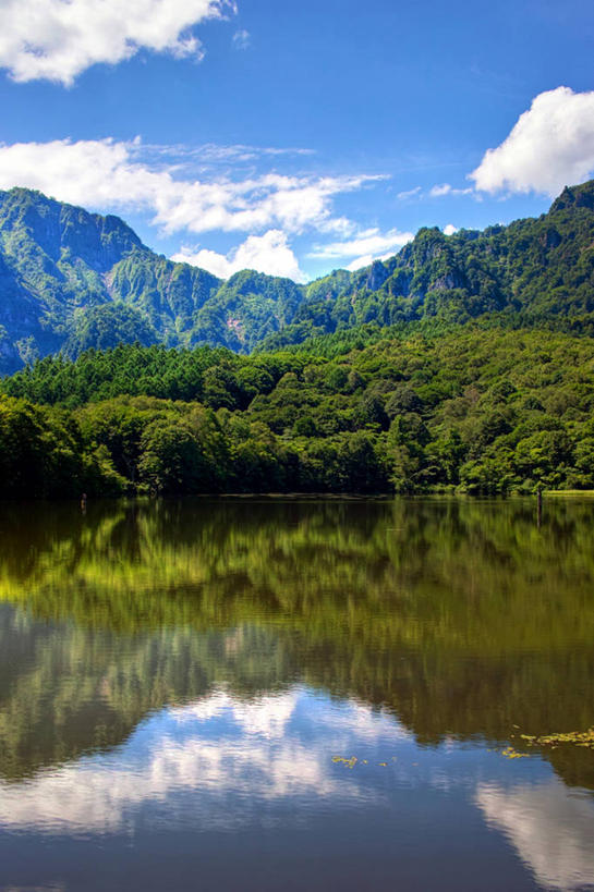 无人,竖图,室外,白天,美景,山,山脉,长野县,日本,反射,池塘,景观,云,树,天空,自然,景色,摄影,宁静,自然风光,冈谷,彩图