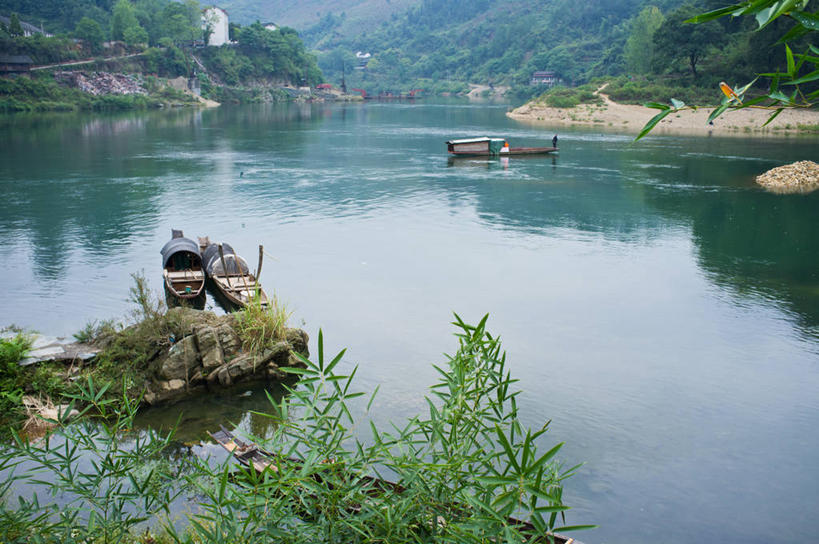 无人,横图,室外,白天,河流,客轮,停靠,反射,树,自然,运输,摄影,宁静,渡轮,停泊,山庄,湖南省,彩图