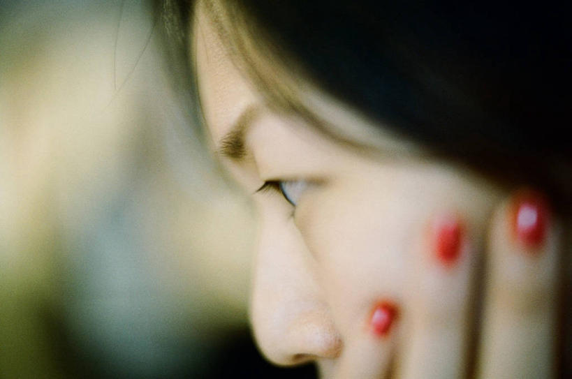 成年人,中年人,一个人,横图,室内,寂寞,台湾,仅一个女性,仅一个人,撑,沮丧,托腮,托,仅一个中年女性,思考,摄影,托下巴,挫败,女人,女性,中年女性,亚洲人,中国人,彩图