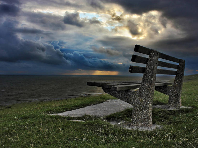 无人,公园,横图,室外,白天,海洋,暴风雨,多云,椅子,英国,长椅,水平线,乌云,云,天气,草,风景,自然,摄影,宁静,彩图,布里真德