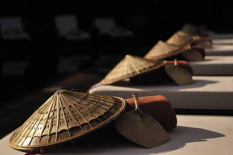 无人,横图,室内,白天,桌子,缅甸,一排,阴影,黑色背景,整齐,首都,笋,排列,摄影,队列,彩图,仰光