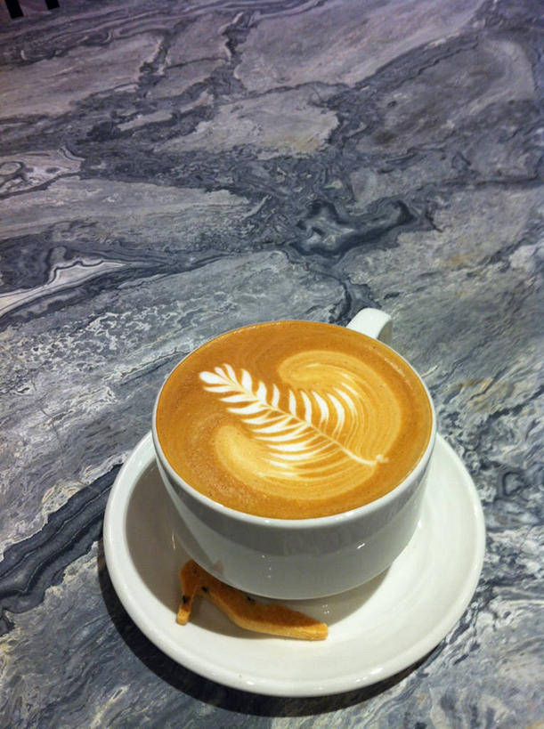 咖啡,无人,竖图,俯视,室内,特写,桌子,香港,艺术,大理石,咖啡杯,饮食,茶碟,摄影,式样,拿铁咖啡,想法,彩图,高角度拍摄