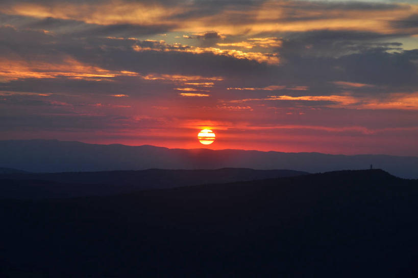 无人,横图,室外,日落,山,山脉,太阳,法国,欧洲,地形,云,风景,天空,自然,夏天,摄影,宁静,西欧,法兰西,法兰西共和国,法兰西第五共和国,彩图,罗讷.阿尔卑斯,罗讷.阿尔卑斯大区