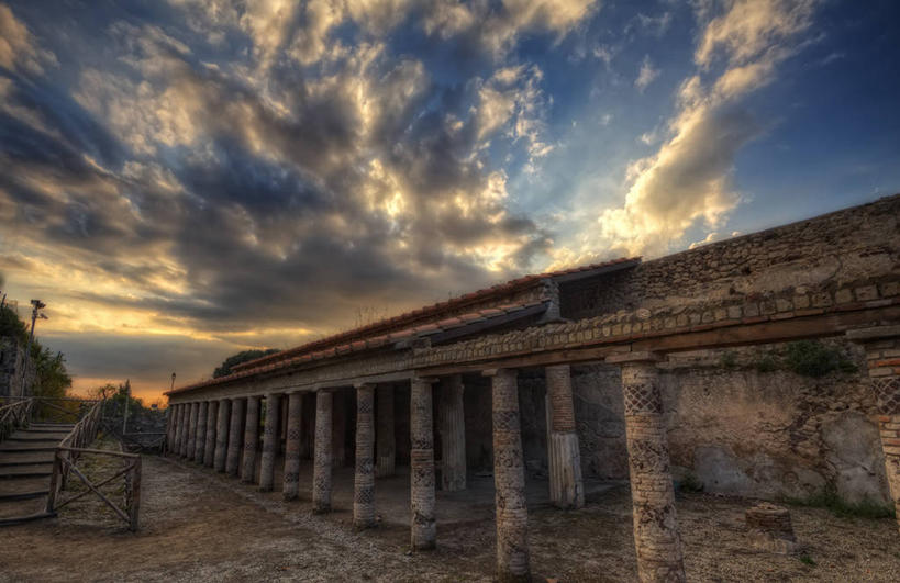 无人,横图,室外,建筑,意大利,柱子,云,历史,废墟,天空,黄昏,地标建筑,摄影,考古学,意大利文化,坎帕尼亚,庞贝,彩图