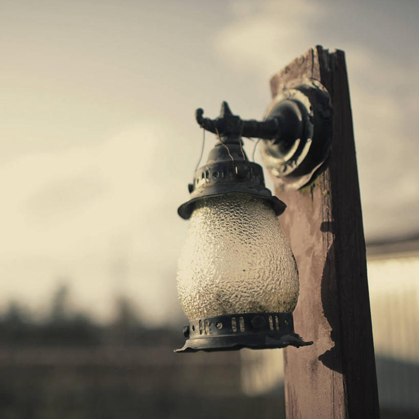 无人,方图,室外,特写,白天,加拿大,吊挂,悬挂,生锈,木制,灯笼,挂,杆,天空,摄影,腐蚀,侵蚀,腐化,大不列颠哥伦比亚,锈迹斑斑,彩图,兰利