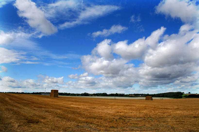 无人,横图,室外,白天,旅游,度假,美景,英国,地形,景观,云,干草,娱乐,风景,天空,自然,草垛,享受,休闲,景色,放松,摄影,宁静,自然风光,干草垛,彩图,米杜士堡