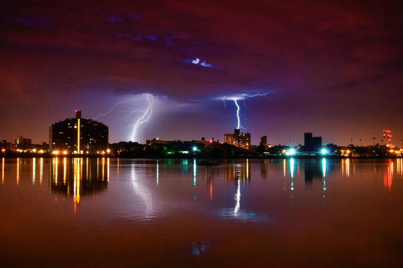 无人,横图,室外,夜晚,闪电,城市,纽约,美国,反射,云,天气,天空,摄影,照亮,纽约州,危险,彩图,哈林河