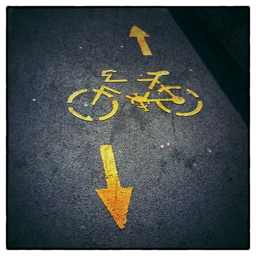 无人,方图,室外,白天,指示牌,瑞士,标志,文字,方向,标识,箭头,运输,摄影,指导,指向,簇,方向标,苏黎士,彩图,自行车道