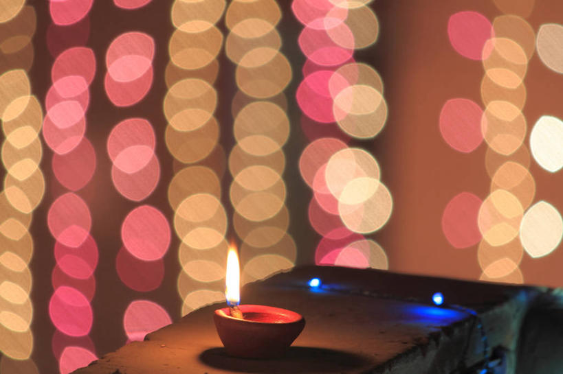 无人,横图,室内,夜晚,印度,庆祝,圆形,火焰,斑点,摄影,宗教,照亮,照明设备,油灯,印度文化,灵性,哈里亚纳邦,排灯节,彩图,传统文化,传统节日