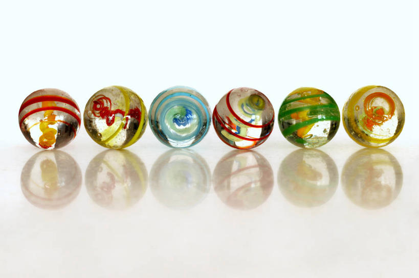 无人,横图,特写,白色背景,一排,整齐,排列,摄影,多样,队列,选择,弹球,伊斯坦布尔,彩图