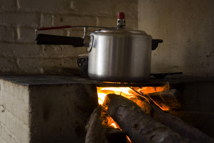 无人,横图,室内,特写,巴西,关闭,准备,火焰,燃烧,热,饮食,摄影,封闭,圣保罗,圣保罗州,高压锅,开火,彩图