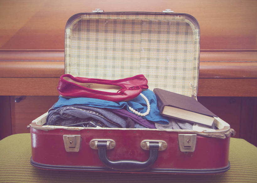 无人,家庭,横图,室内,特写,卧室,鞋子,英国,欧洲,准备,英格兰,温暖,温馨,一家人,摄影,和睦,西欧,溢出,大不列颠,大不列颠及北爱尔兰联合王国,大不列颠及爱尔兰联合王国,西米德兰兹郡,英吉利,西米德兰兹,书,彩图,传统服装,大不列颠王国,大英帝国,联合王国,日不落帝国,融洽