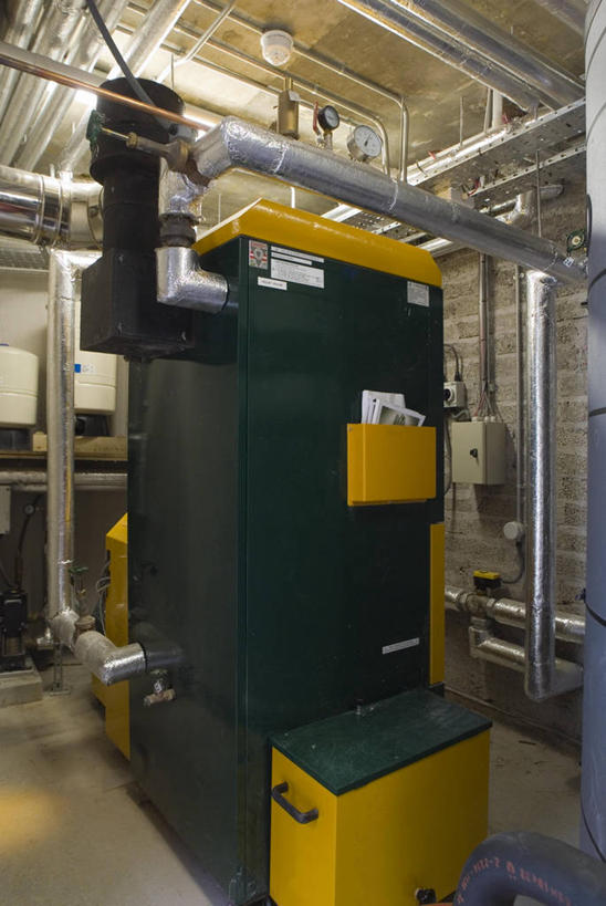 无人,竖图,室内,白天,环保,热,水管,摄影,能源,回收,资源,锅炉,利用,低碳,循环,环境保护,爱尔兰共和国,持续,管道工,彩图