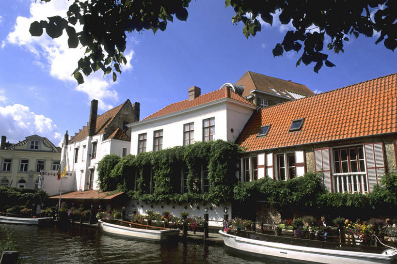 无人,横图,室外,白天,建筑,日光,比利时,停靠,历史,地标建筑,摄影,宁静,运河,停泊,彩图