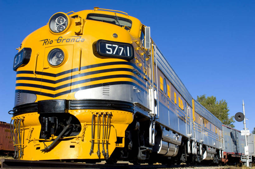 无人,博物馆,横图,室外,白天,仰视,路,铁路,美国,轨道,交通,铁轨,黄色,运输,摄影,机车,科罗拉多州,彩图,低角度拍摄,旅行