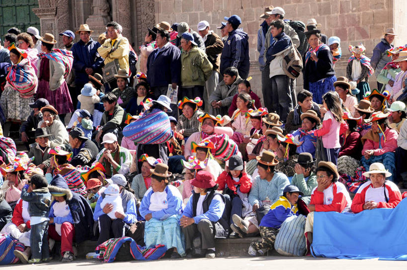 儿童,成年人,横图,室外,白天,帽子,秘鲁,丰富,许多人,社区,一群人,摄影,群众,普诺,男孩,男人,女孩,女人,彩图,传统服装,旅行,传统文化,传统节日