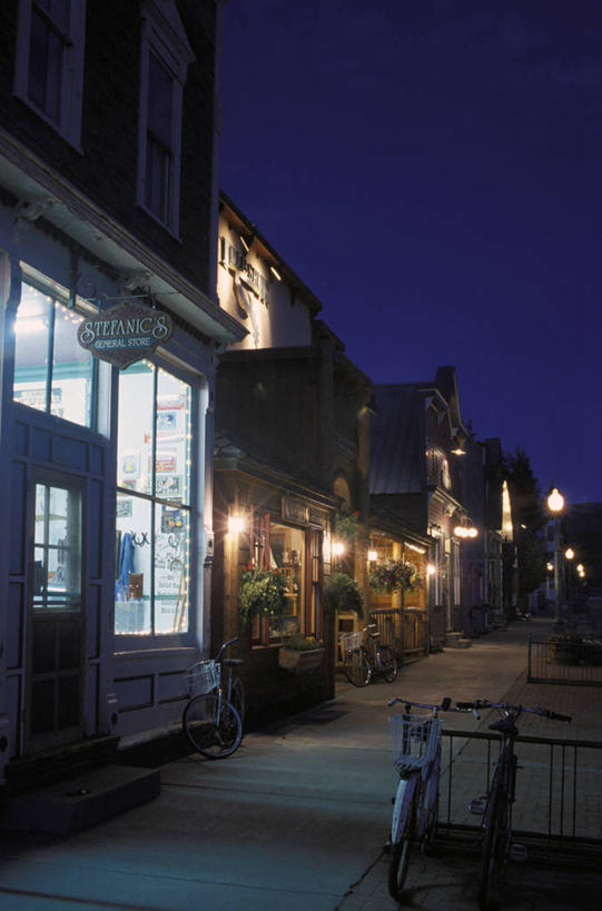 无人,商店,竖图,室外,夜晚,建筑,街道,美国,人行道,摄影,照亮,市区,科罗拉多州,彩图,旅行