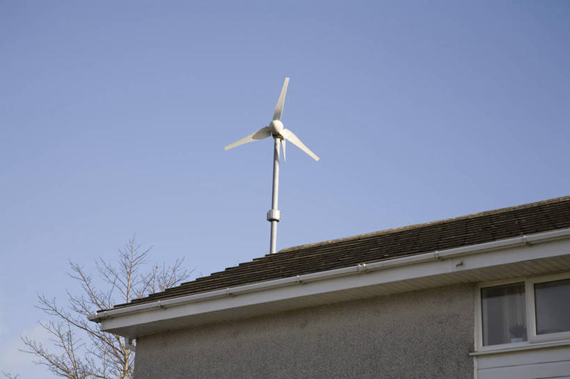 横图,室外,白天,英国,欧洲,风力,屋顶,郊区,摄影,能源,电,北欧,威尔士,替代能源,环境保护,彩图,居住区,北威尔士