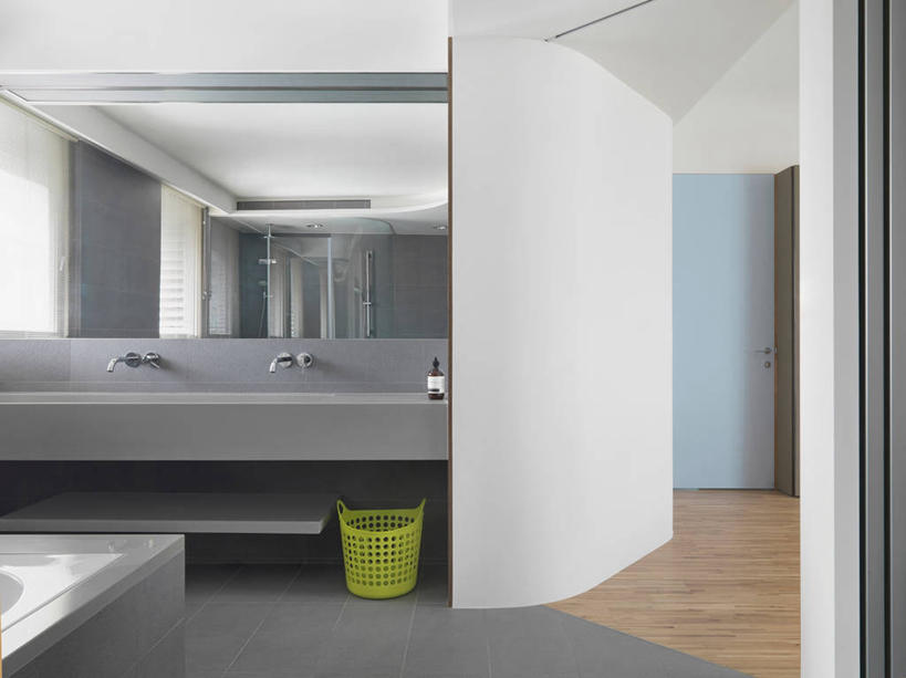 无人,家,横图,室内,白天,镜子,浴室,建筑,台湾,日光,亚洲,反射,水槽,干净,现代,灰色,建造,洗衣篮,化妆室,台北,厕所,当代