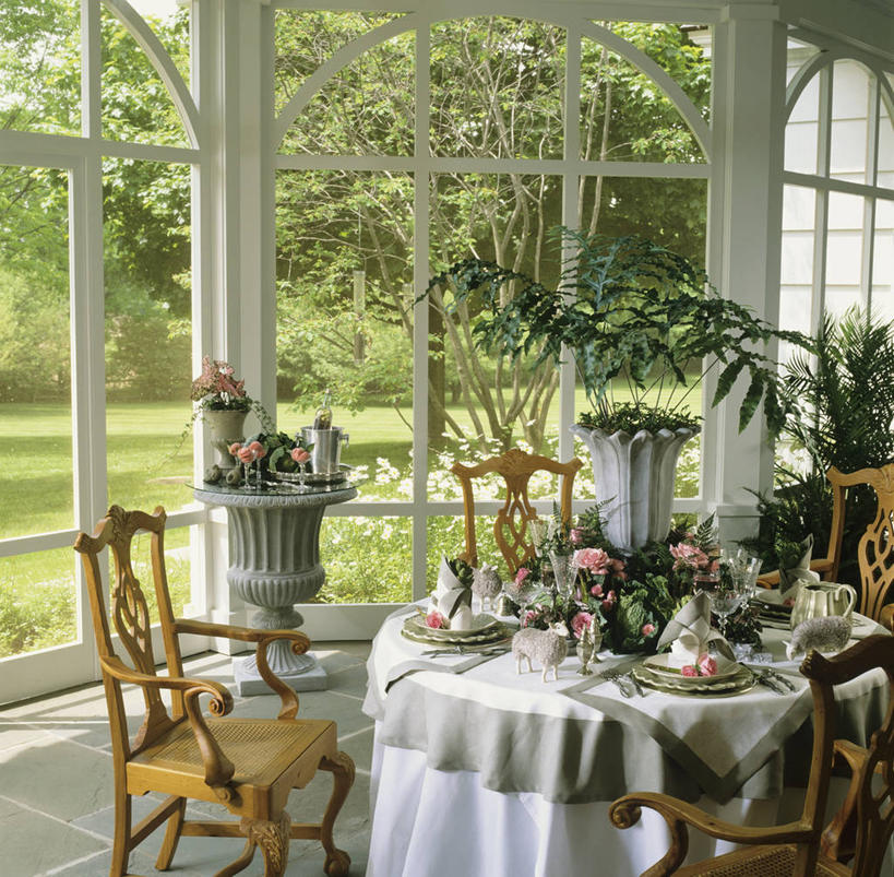 吃饭,午餐,地板,亚麻布,瓷砖,饭厅,地面,桌布,粉色,餐巾,蕨类,起居室,高雅,宴会,绵羊,门廊