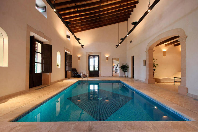 无人,游泳池,横图,室内,白天,水,日光,西班牙,欧洲,球袋,光