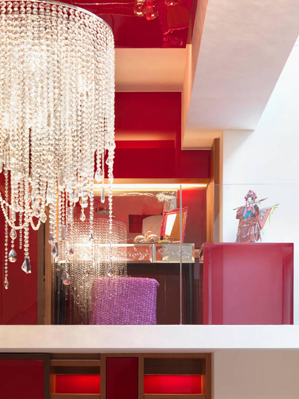 无人,竖图,室内,台湾,亚洲,光,水晶,现代,红色,白色,水晶吊灯,台北