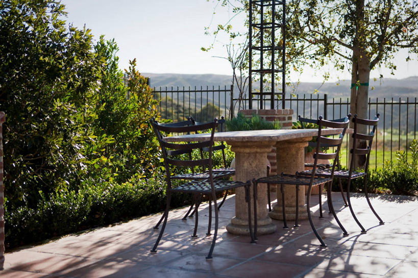 无人,横图,室外,白天,餐桌,家具,日光,美国,篱笆,院子,北美,加利福尼亚