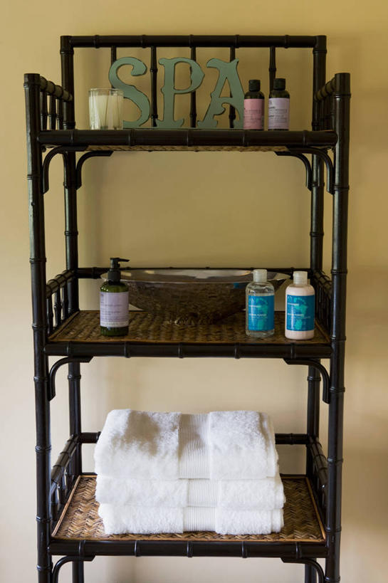 无人,家,竖图,室内,爱情,奢侈,珠宝,美国,堆叠,矿石,钻石,架子,碗,金刚石,昂贵,坚硬,贵重,北美,宝石,坚定,信念,瓦胡岛,约定,宝贵,当代,金刚钻