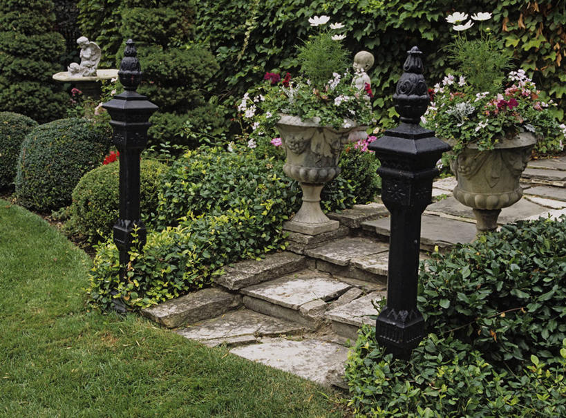 室外,草坪,雕像,常春藤,英格兰,台阶,粉色,红色,绿色,白色,黑色,夏天,修指甲,灌木,铁艺,黄杨木,树篱,景观设计