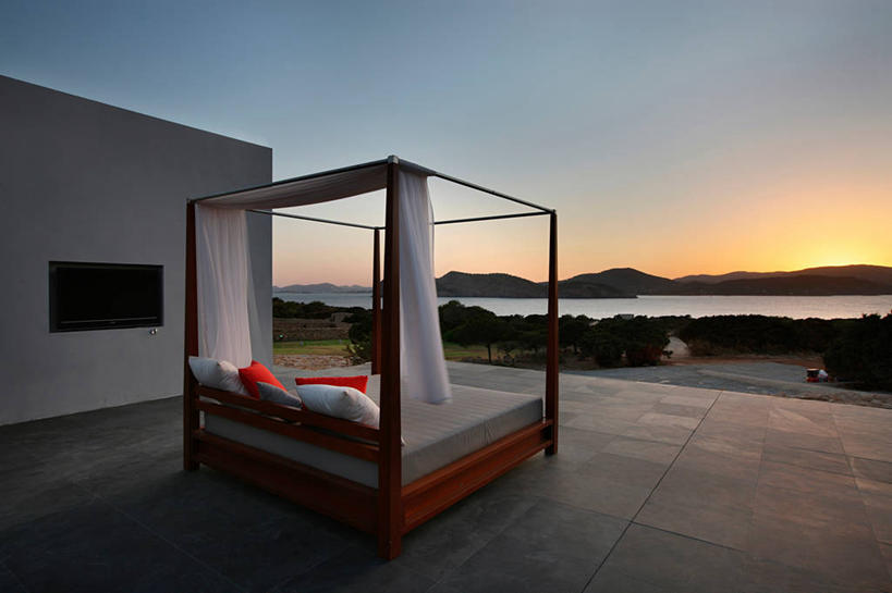 无人,横图,室外,日落,床,家具,西班牙,欧洲,岛,院子,现代,红色,灰色,黄昏,舒适,当代