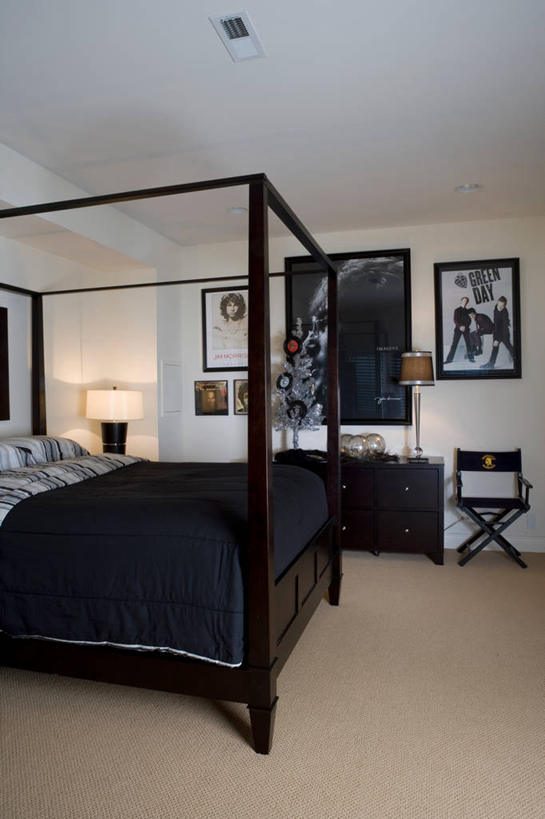 少年,黑白,地板,地毯,卧室,圣诞节,条纹,节日,圣诞树,梳妆台,音乐,现代,黑色,男孩,当代