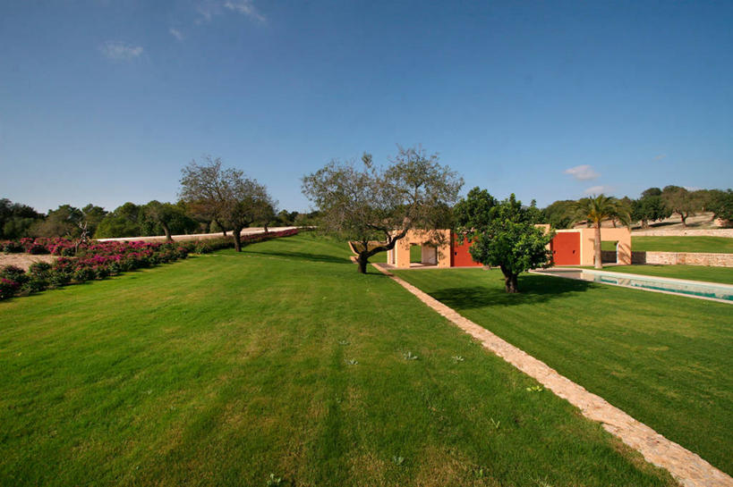 无人,家,横图,室外,白天,草坪,建筑,日光,西班牙,欧洲,房屋,地形,人行道,娱乐,会所,俱乐部,社交