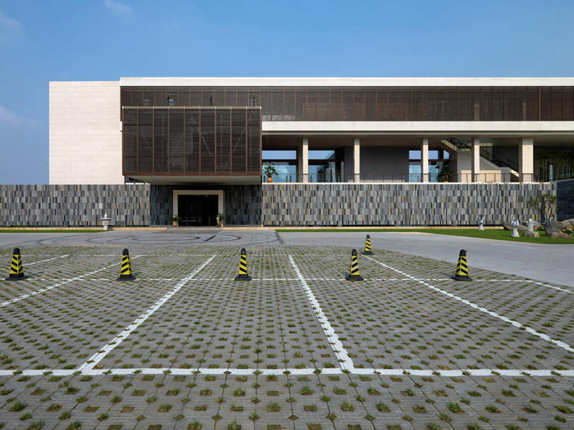 无人,停车场,横图,室外,白天,留白,建筑,日光,亚洲,圆锥,现代,建造