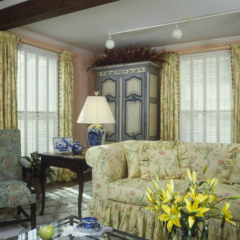 沙发,天花板,百合花,花纹,木制,茶几,黄色,蓝色,白色,桃,模具,涂料,起居室,舒适,扶手椅,迷人,着色,橡树,苍白,塑造