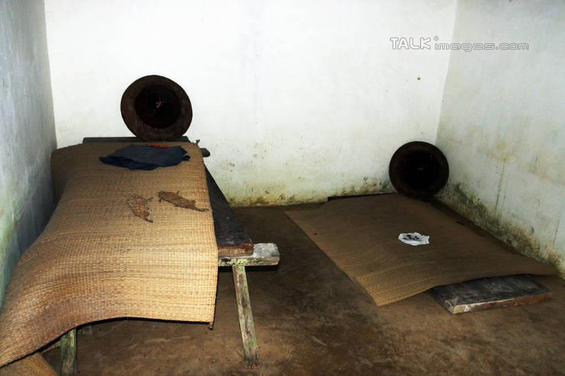 无人,横图,俯视,室内,白天,旅游,度假,美景,床,椅子,井冈山,中国,亚洲,阴影,光线,席子,影子,木椅,墙,景观,床单,地面,娱乐,被子,江西,墙壁,墙面,斗笠,阳光,自然,享受,休闲,景色,放松,单人床,被单,自然风光,东亚,江西省,中华人民共和国,华东地区,赣,革命,吉安,吉安市,革命根据地,彩图,高角度拍摄,bjzqp1