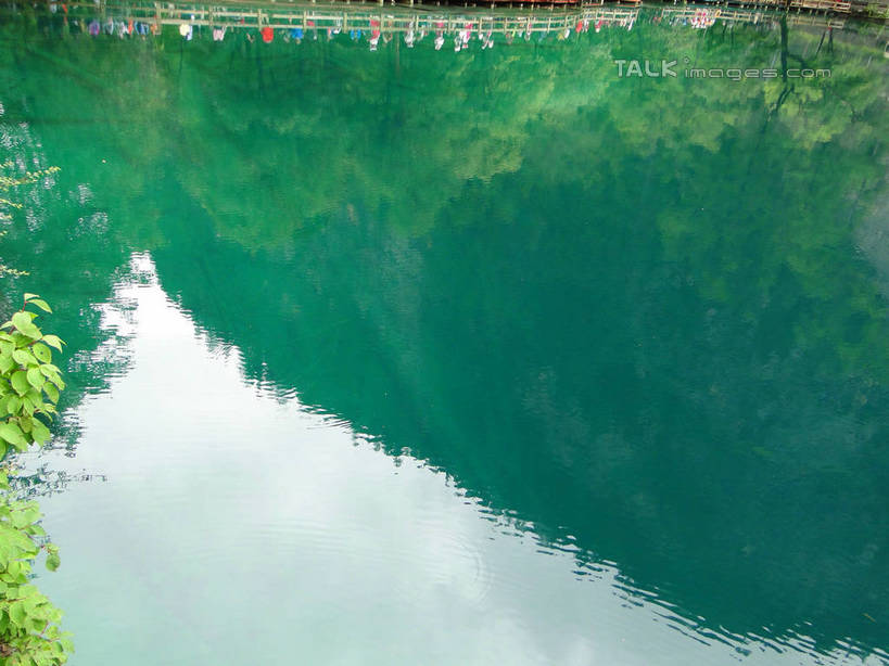 无人,横图,俯视,室外,白天,旅游,度假,河流,美景,山,山脉,树林,水,植物,九寨沟,中国,亚洲,河水,景观,山峰,水流,山峦,娱乐,树,树木,绿色,倒影,自然,群山,享受,休闲,景色,放松,四川省,生长,成长,波光粼粼,倒映,自然风光,东亚,四川,阿坝,中华人民共和国,西南地区,阿坝藏族羌族自治州,阿坝州,川,九寨沟县,反照,彩图,高角度拍摄,九寨沟风景区,四川九寨沟风景名胜区,hascy1