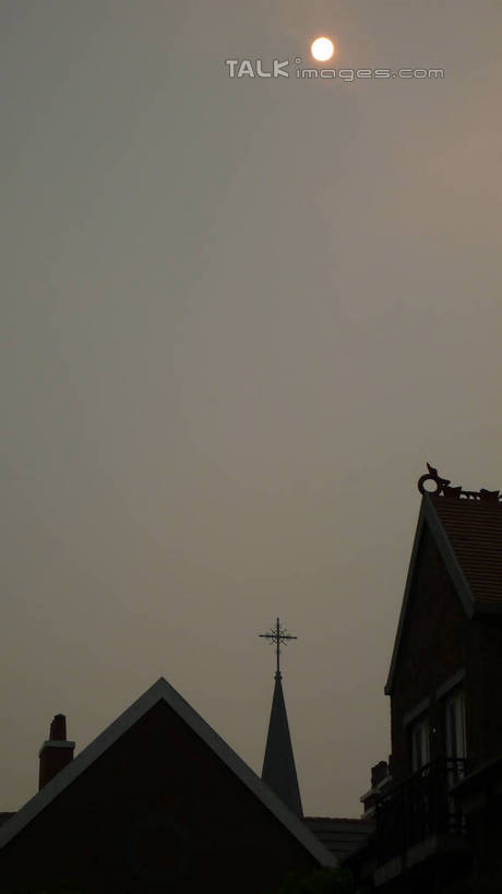 无人,横图,室外,白天,仰视,旅游,度假,太阳,标志建筑,地标,建筑,酒店,上海,中国,亚洲,阴影,光线,十字架,影子,墙,背光,娱乐,建设,墙壁,墙面,天空,阳光,天,享受,休闲,旅游胜地,放松,泰晤士小镇,申,逆光,东亚,上海立诗顿酒店,松江区,上海市,松江新城,中华人民共和国,沪,华东地区,彩图,低角度拍摄,旅店,shcm1