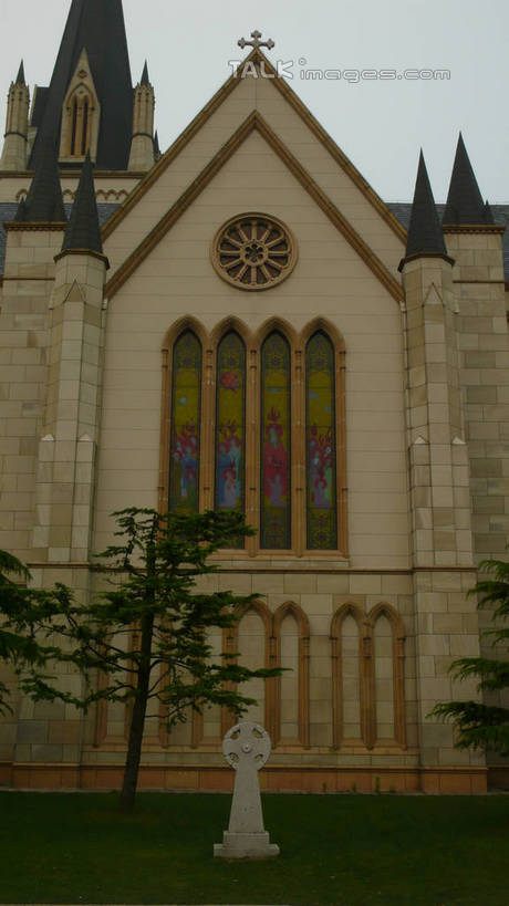 无人,横图,室外,白天,正面,旅游,度假,草地,草坪,植物,窗户,标志建筑,地标,建筑,酒店,上海,中国,亚洲,十字架,墙,娱乐,建设,玻璃窗,墙壁,墙面,草,树,树木,绿色,天空,自然,天,享受,休闲,旅游胜地,放松,泰晤士小镇,生长,成长,申,东亚,上海立诗顿酒店,松江区,上海市,松江新城,中华人民共和国,沪,华东地区,彩图,旅店,shcm1