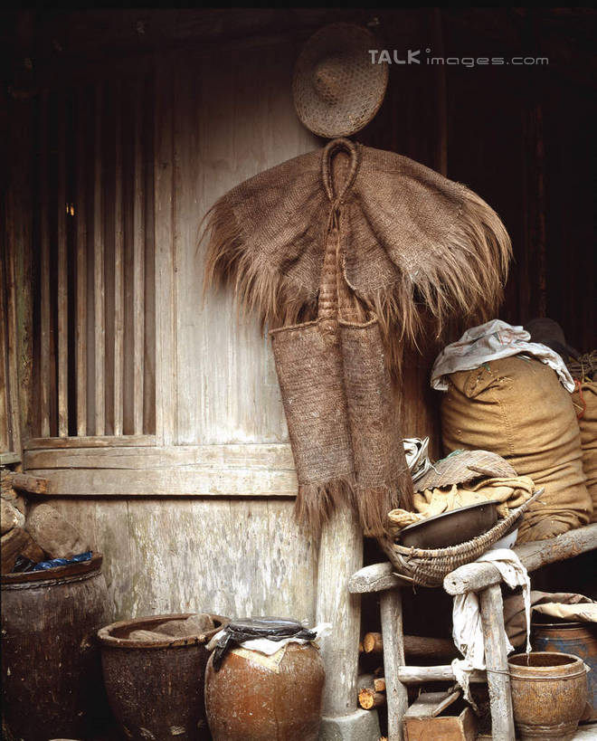 无人,家,交叉,竖图,室外,白天,正面,旅游,度假,美景,竹子,帽子,中国,亚洲,竹制,编织,篮子,房屋,墙,屋子,景观,娱乐,浙江,楼房,墙壁,墙面,住宅,斗笠,浙江省,自然,竹篮,享受,休闲,遮阳,景色,放松,竹条,交织,竹制品,自然风光,东亚,苍坡村,永嘉,岩头镇,中华人民共和国,华东地区,浙,温州,温州市,穿插,笠帽,彩图,房子,编结帽,箬笠,蔽雨,永嘉县,shcm1