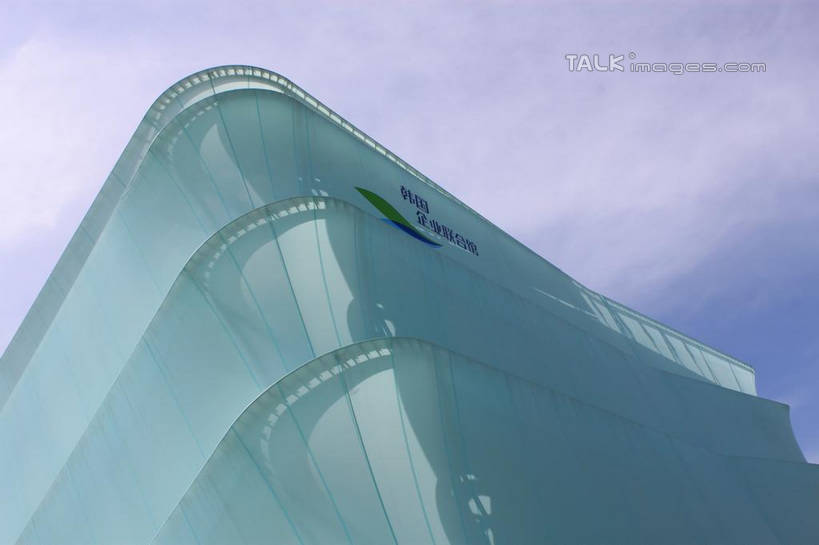 无人,横图,室外,白天,仰视,度假,美景,城市风光,标志建筑,城市,地标,建筑,上海,中国,亚洲,阴影,光线,影子,墙,景观,云,云朵,云彩,娱乐,建设,墙壁,墙面,蓝色,白云,蓝天,天空,阳光,天,享受,休闲,上海世博馆,世博馆,韩国企业联合馆,上海世博会,世博,世博会,景色,放松,晴朗,申,东亚,世博园,上海市,中华人民共和国,沪,华东地区,晴空,彩图,低角度拍摄,shcy1