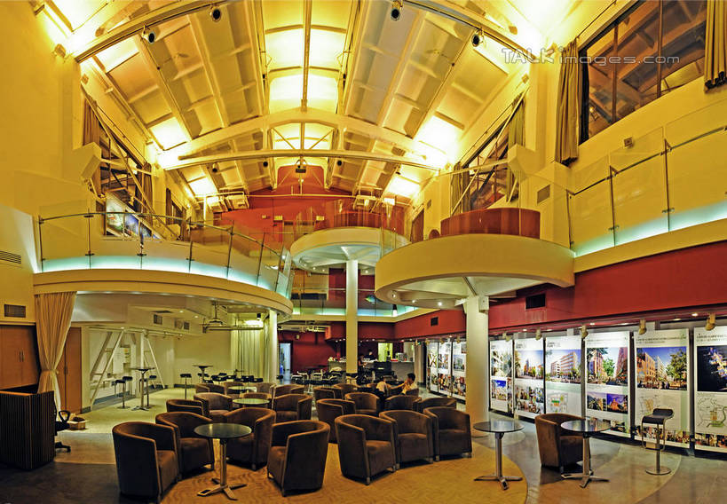 无人,家,横图,室内,白天,正面,旅游,度假,美景,窗户,沙发,城市风光,城市,建筑,上海,中国,亚洲,阴影,光线,影子,房屋,墙,屋子,景观,公寓,灯光,娱乐,建设,洋房,楼房,玻璃窗,墙壁,墙面,住宅,享受,休闲,景色,放松,申,卢湾区,东亚,建国中路,八号桥,上海市,中华人民共和国,沪,华东地区,彩图,房子,皮沙发,shgcy1