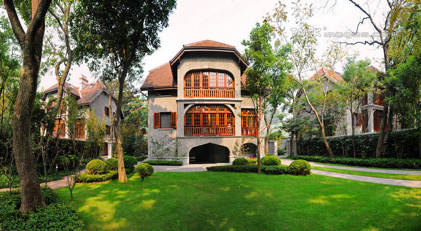 无人,家,横图,室外,白天,正面,旅游,度假,草地,草坪,美景,植物,别墅,城市风光,标志建筑,城市,地标,建筑,上海,中国,亚洲,阴影,光线,影子,房屋,屋子,景观,公寓,娱乐,建设,洋房,楼房,住宅,草,树,树木,绿色,天空,阳光,自然,天,享受,休闲,景色,放松,生长,成长,申,卢湾区,东亚,思南公馆,思南路,上海市,中华人民共和国,沪,华东地区,彩图,房子,马斯南路,shgcy1