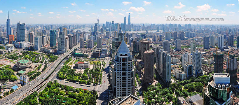 无人,家,高楼大厦,横图,全景,俯视,航拍,室外,白天,度假,美景,天际线,植物,城市风光,标志建筑,城市,大厦,道路,地标,建筑,路,摩天大楼,公路,上海,中国,亚洲,阴影,光线,影子,房屋,屋子,景观,云,云朵,公寓,交通,云彩,娱乐,建设,金茂大厦,浦东,洋房,楼房,住宅,树,树木,蓝色,绿色,白云,蓝天,天空,阳光,自然,天,享受,休闲,景色,放松,环球金融中心,生长,晴朗,成长,申,鸟瞰,柏悦酒店,花旗集团大厦,金融中心,陆家嘴,陆家嘴金融贸易区,浦东新区,上海环球金融中心,香格里拉酒店,震旦国际大楼,东亚,平安金融大厦,上海市,中华人民共和国,沪,华东地区,环球金融中心大厦,晴空,马路,彩图,高角度拍摄,房子,大楼,高层建筑,高楼,摩天楼,恒生银行大厦,上海浦东香格里拉大酒店,中国平安金融大厦,shgcy1