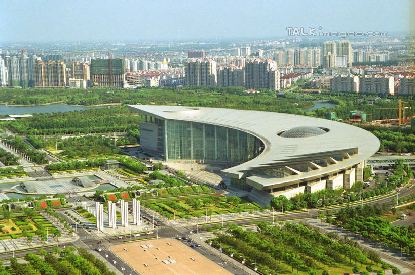 无人,家,横图,室外,白天,正面,旅游,度假,技术,草地,草坪,美景,树林,植物,城市风光,标志建筑,城市,道路,地标,建筑,路,上海,中国,亚洲,阴影,研究,光线,科学,影子,房屋,屋子,景观,公寓,建筑群,小路,交通,教育,娱乐,建设,浦东,洋房,楼房,住宅,草,树,树木,绿色,阳光,自然,享受,休闲,景色,放松,上海科技馆,生长,成长,展览,申,欣赏,科技馆,陈列,浦东新区,世纪大道,东亚,上海市,中华人民共和国,沪,华东地区,彩图,房子,科学技术馆,shgzq1