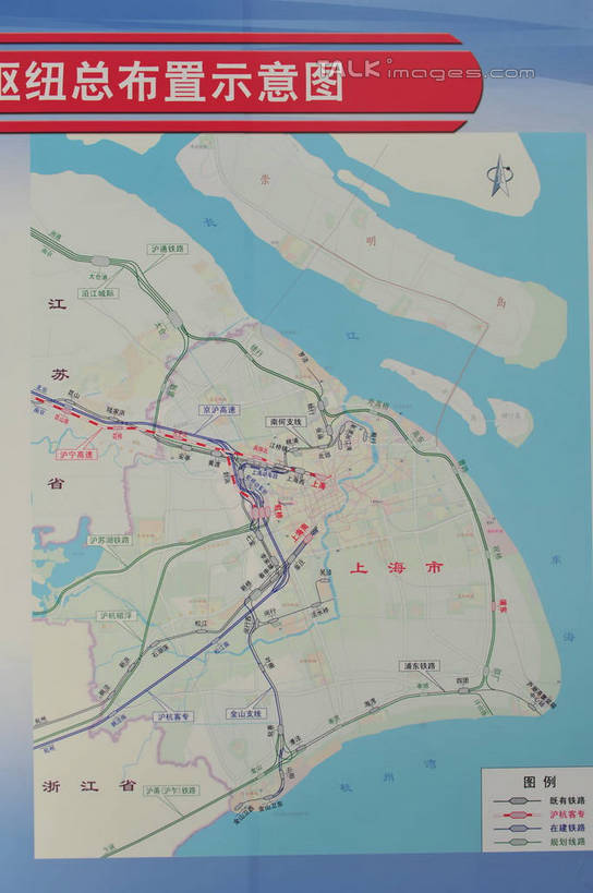 无人,竖图,室内,特写,白天,正面,道路,静物,地图,上海,中国,亚洲,信息,标志,文字,字符,交通,方向,标识,汉字,引导,指引,虹桥火车站,申,中文,东亚,闵行区,上海市,中华人民共和国,沪,华东地区,国文,华文,彩图,上海虹桥站,导航,shlbh1