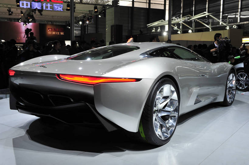 东方人,一个人,站,横图,室内,白天,正面,工作服,制服,旅游,度假,窗户,标志建筑,地标,建筑,汽车,照明,上海,中国,亚洲,仅一个男性,仅一个人,一辆,停靠,阴影,反射,影子,灯光,银色,跑车,注视,黄种人,娱乐,建设,浦东,玻璃窗,车,灯,仅一个年轻男性,车窗,灯具,交通工具,观察,看,站着,享受,休闲,展示,旅游胜地,放松,警示,观看,展览,车展,车灯,尾灯,照亮,申,提醒,察看,照明设备,关注,提示,停泊,载具,捷豹,浦东新区,东亚,上海新国际博览中心,上海市,龙阳路,中华人民共和国,沪,华东地区,工作制服,美洲虎,男人,男性,年轻男性,亚洲人,站立,彩图,全身,工作套服,汽车展览,积架,shlbh1